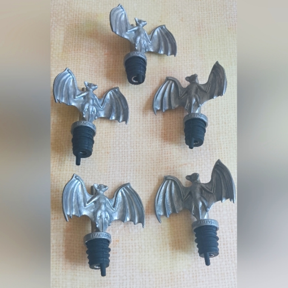 Vintage Bacardi Pewter Bat-shaped Wine /Rum / Whiskey Bottle Stoppers - Picture 1 of 5
